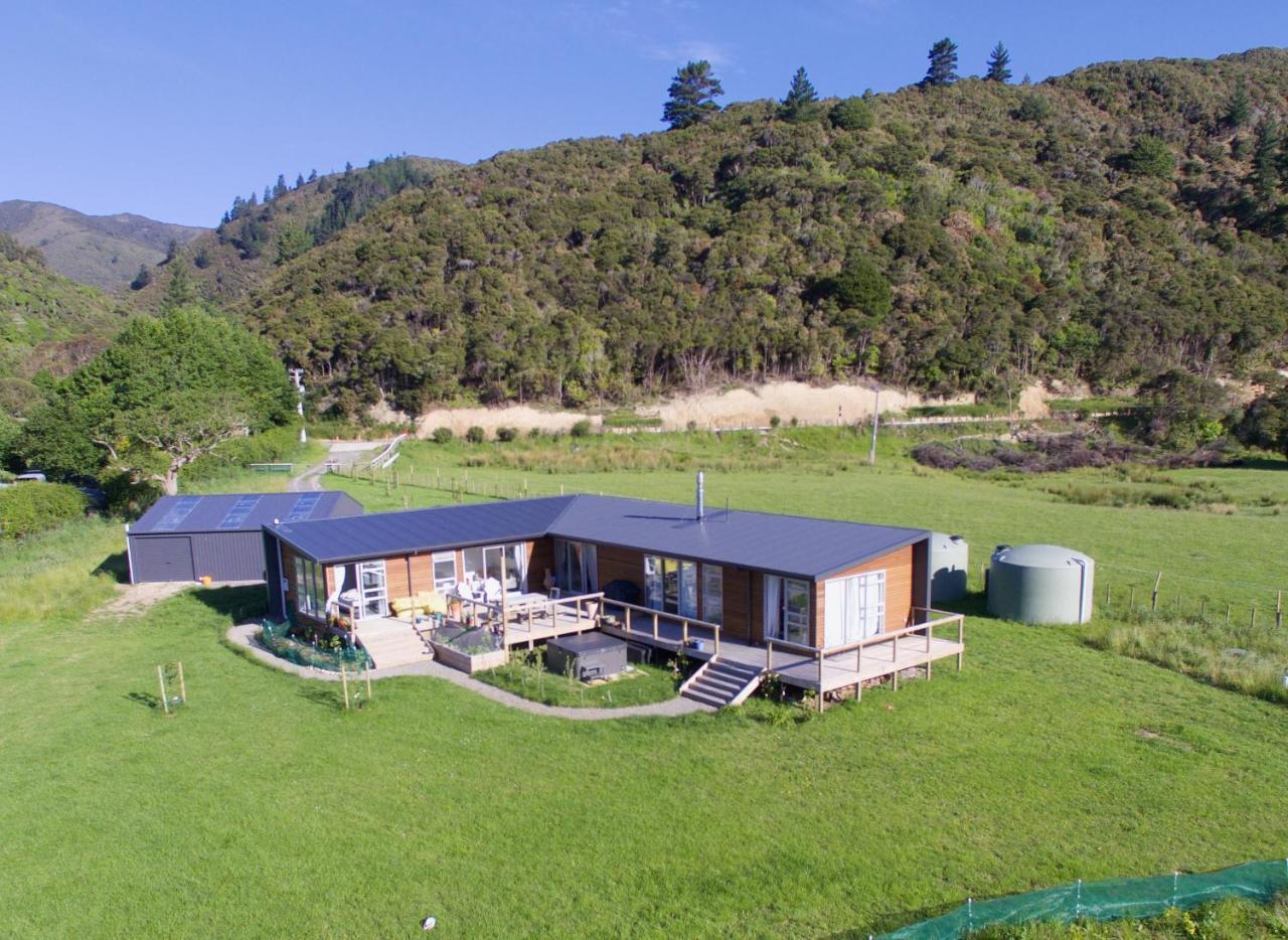 Narrow Neck Creek Farmstay And B&B อัปเปอร์ฮัทท์ ภายนอก รูปภาพ